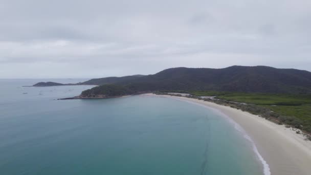 Aerial View White Sandy Beach Great Keppel Wop Island Queensland — Stock Video