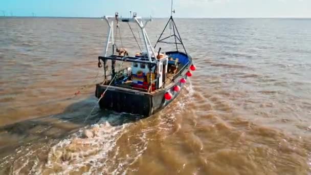 Légi Felvétel Egy Halászhajóról Egy Hajóról Ami Lincolnshire Partjainál Halászik — Stock videók