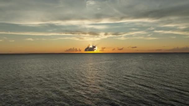 亚拉巴马州费尔霍普附近移动海湾的落日 — 图库视频影像