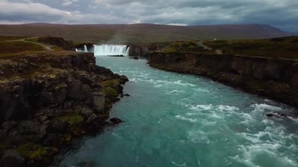 Widok Lotu Ptaka Wodospad Godafoss Islandia Pochmurny Dzień — Wideo stockowe