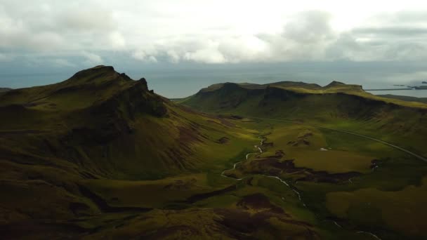 Vista Aérea Paisagem Rio Que Flui Vale Montanha Islândia — Vídeo de Stock