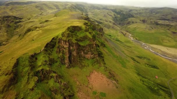 Vista Panorâmica Aérea Paisagem Dos Prados Montanha Islândia — Vídeo de Stock