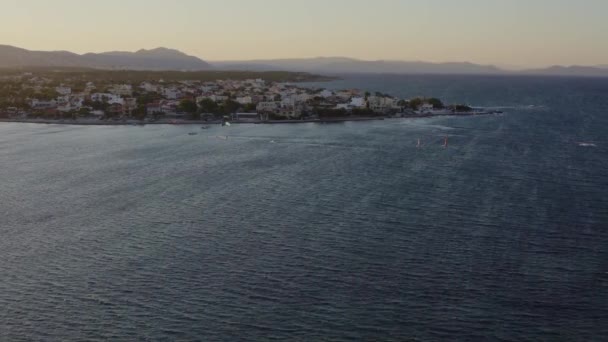 Воздушный Генеральная Съемка Водных Видов Спорта Ветреный День Артемиде Греция — стоковое видео