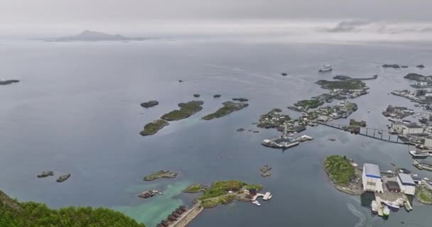 Svolvr Норвегия Панорамный Вид Высоким Углом Туман Показывает Красивый Пейзаж — стоковое видео