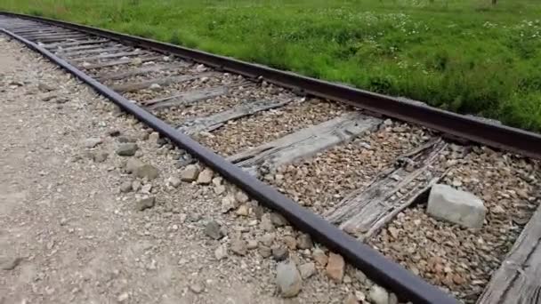 Tren Viejo Campo Concentración Auschwitz Auschwitz Birkenau Polonia Tracking Shot — Vídeos de Stock