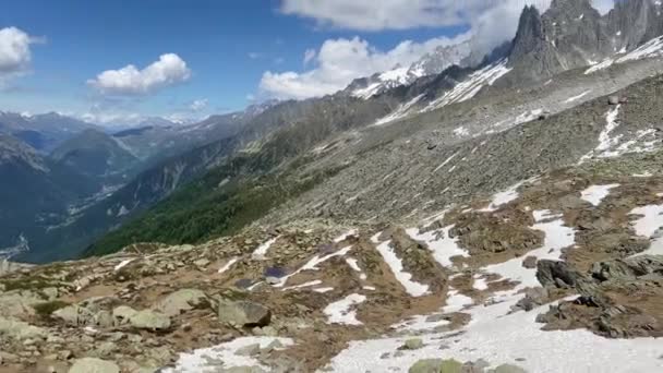 法国查莫尼克斯 勃朗峰 Chamonix Mont Blanc 日间计划 中的全景山景 广泛的拉皮条 — 图库视频影像