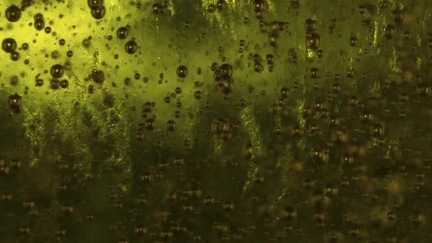 Makro Yavaş Küçük Kabarcıklar Yeşil Yapışkan Sıvı Içinde Yükselen Koyu — Stok video