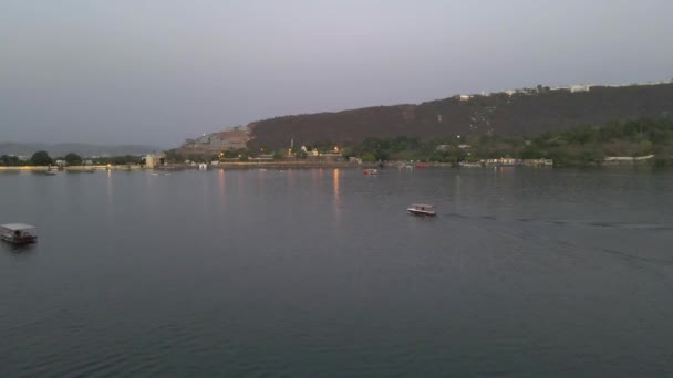 Aerial Shots Udaipur City Lakes Rajasthan India Városi Palota Jagmandir — Stock videók
