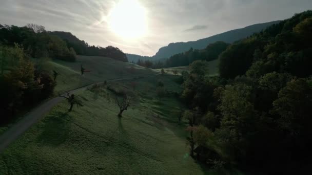 Lot Dronem Nad Polem Szwajcarii Początku Jesieni Wciśnij Lot — Wideo stockowe