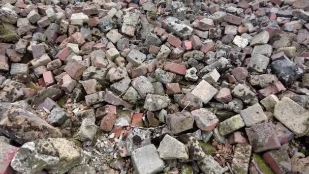 Pilha Escombros Edifício Caído Campo Concentração Auschwitz Polónia Panning — Vídeo de Stock