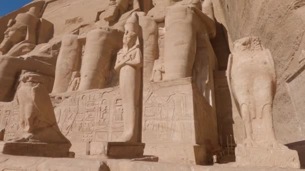 Чотири Великі Статуї Рамзеса Фасаді Храму Рамсеса Абу Сімбел Єгипет — стокове відео