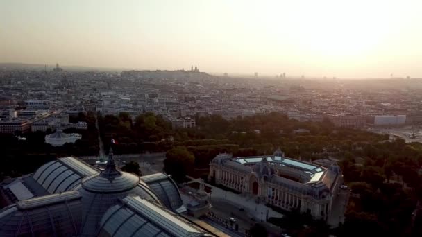 Mesmerising Aerial Opening Shot Paris City Featuring Famous Tourist Destination — Stock Video