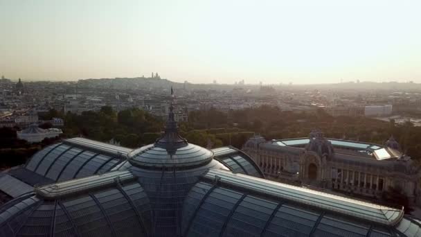 Drone Περιοδεία Της Πόλης Του Παρισιού Από Ψηλά Γαλλική Σημαία — Αρχείο Βίντεο