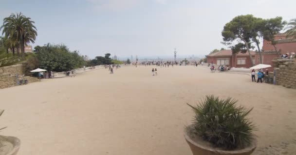 Barcelona Daki Park Guell Ana Terası Geniş Açı — Stok video