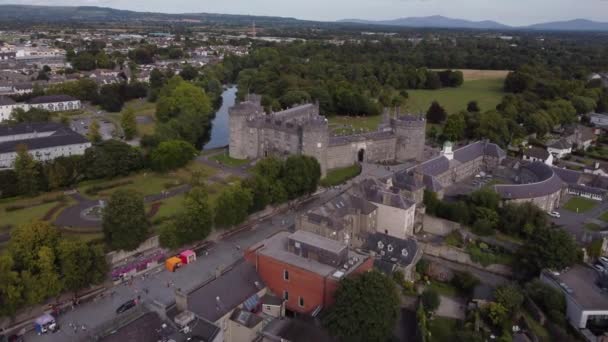 Kilkenny Irlande Vue Aérienne Château Kilkenny Survole Château Avec Drone — Video