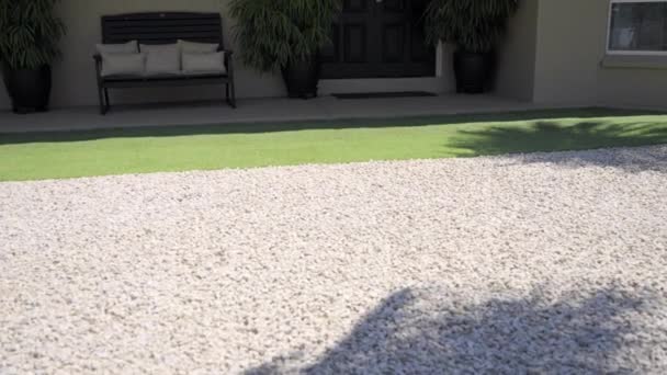 Luxuriöse Moderne Wohnung Erdgeschoss Geräumiges Haus Steingarten Tropische Australische Palme — Stockvideo