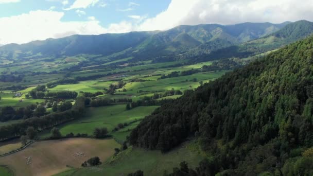 Vzduch Krásné Zelené Přírody Azorách Nad Vulkanickou Krajinou — Stock video