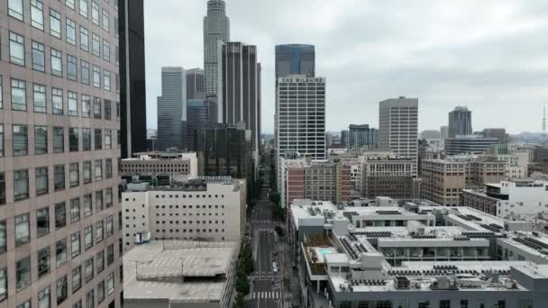 Downtown Los Angeles Tijdens Een Bewolkte Dag — Stockvideo