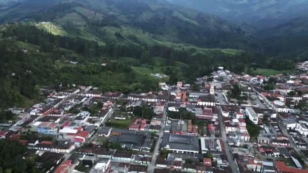 Drone Volant Dessus Ville Andine Salento Colombie Ouest Forêt Bogota — Video