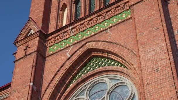 拉脱维亚Jelgava大教堂钟楼战后启事翻修 — 图库视频影像
