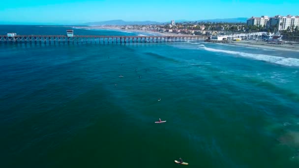 Oceanside Drone Pier Fly Довгий Постріл — стокове відео
