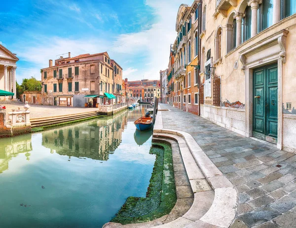 Fabuloso Paisaje Urbano Venecia Con Canales Estrechos Barcos Góndolas Puentes — Foto de Stock
