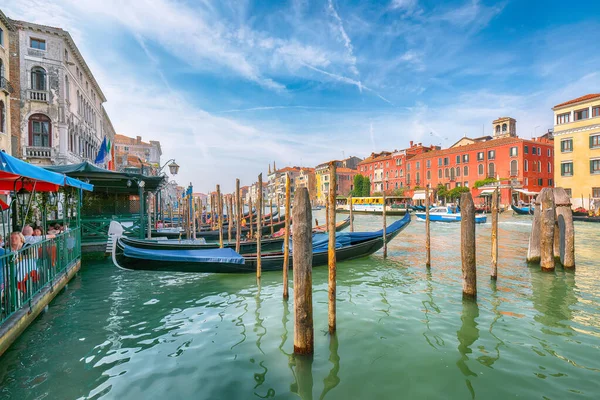 놀랍게 아침에 그란데 운하가 베니스 인상적 인기있는 여행목적지 베네치아 미티스 — 스톡 사진