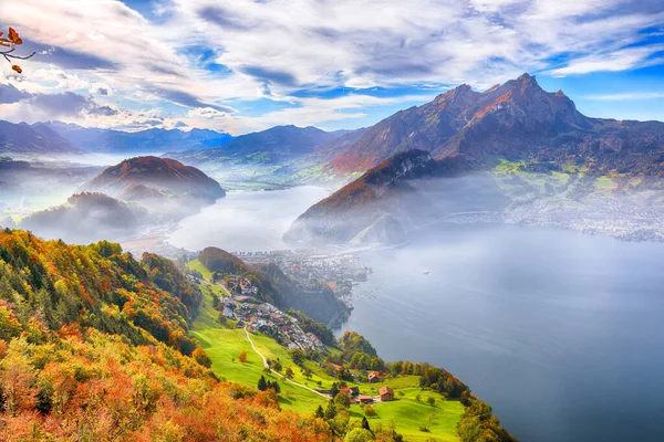 Wspaniały Widok Jesieni Miasta Stansstad Jeziora Lucerna Gór Mgły Poppular — Zdjęcie stockowe