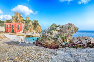 Tonnara di Scopello 'nun muhteşem manzarası. Akdeniz 'de popüler seyahat rotası. Konum: Scopello, Trapani ili, Sicilya, İtalya, Avrupa