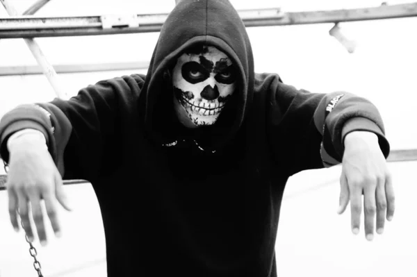 male sugar skull makeup halloween