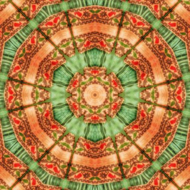 Eski moda cazibesiyle harmanlanmış etnik sanat ve kantha geleneklerinden esinlenilmiş eşsiz banjara tasarımı ile dünyayı gezmeye başlayın. Detaylı çalışan sınır dantellerine karşı Japon etkisine sahip çiçek motifli parıltılar.