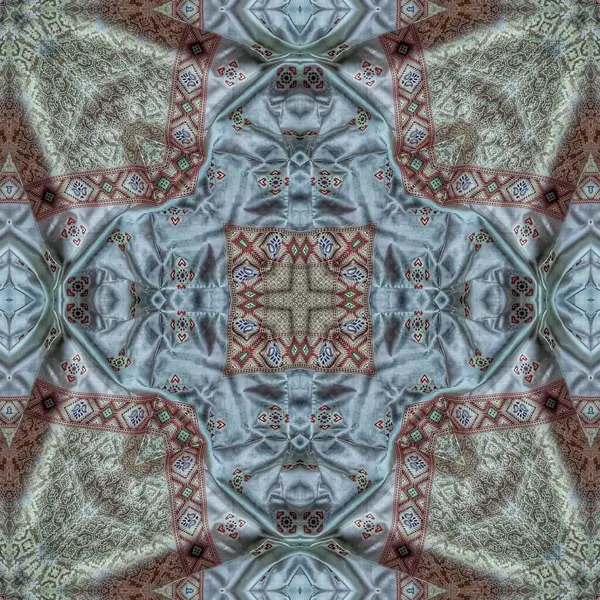 Türk nakışı ve batik baskısı halı, halı, döşeme ve döşeme işlerinde kullanılıyor. Ev dekorasyonu, ambalaj kağıdı, perdeler, duvar kaplaması vs. için desen tasarımı