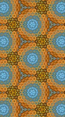 Benzersiz Kaleydoskop Desen Animasyonu. Canlı renkler ve karmaşık efektlerle dolu dinamik, renklerin ve desenlerin ahenkli dansını hissetmek için büyüleyici bir hareketli arka plan ortaya çıkarıyor.