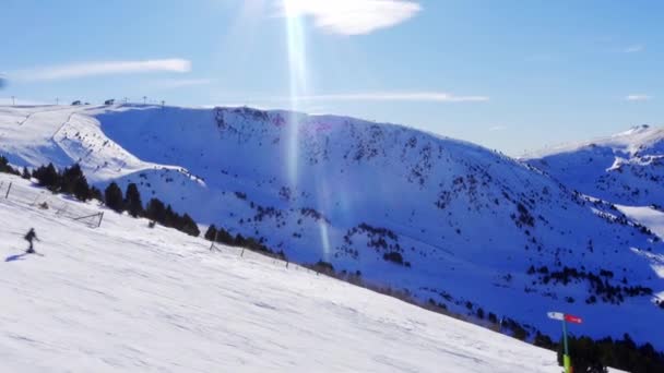 Skiers Descending Slope Snowy Slope Ski Resort Grandvalira Andorra — Stockvideo