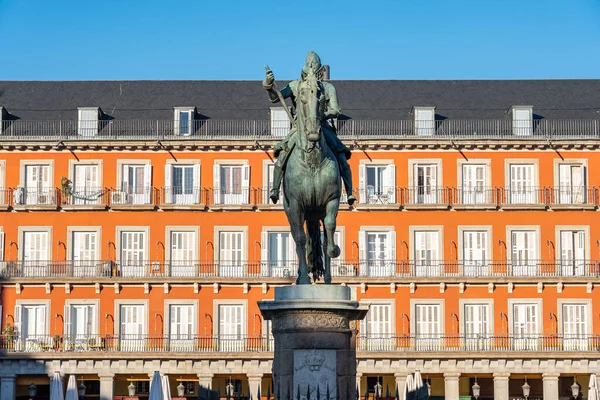 Plaza Mayor Madrid Med Sina Typiska Byggnader Och Staty Philip — Stockfoto
