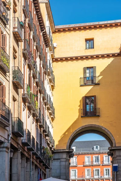 Uno Los Arcos Entrada Que Dan Acceso Plaza Principal Madrid — Foto de Stock