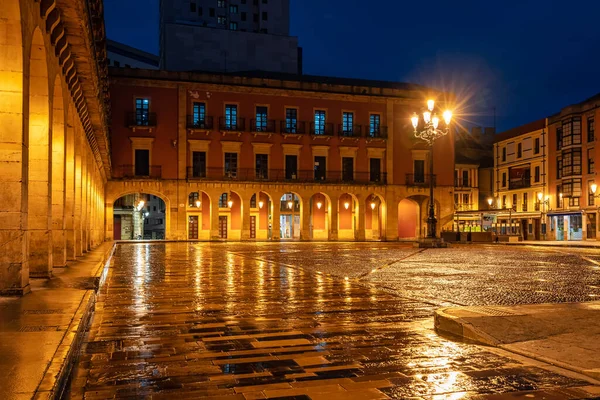 Plaza Principal Ciudad Turística Gijón Por Noche Con Sus Monumentales — Foto de Stock