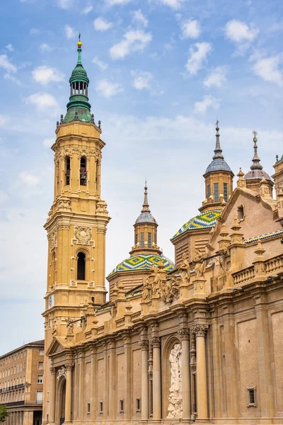 Catedral Cristiana Basílica Del Pilar Con Sus Altas Torres Estilo —  Fotos de Stock