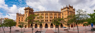 İspanya 'nın Madrid kentindeki en büyük boğa güreşçisi Las Ventas' ın panoramik manzarası.