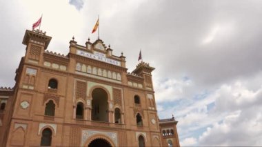 Madrid, İspanya 'da Las Ventas boğa güreşinin ana cephesi