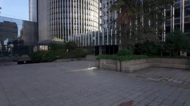 マドリード中心部のアザカ金融地区の超高層ビル — ストック動画