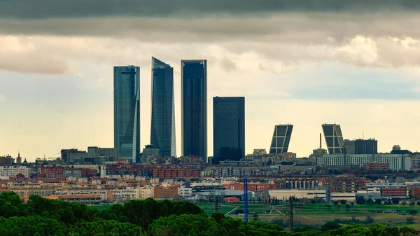 Небо Мадрида Закате Пасмурный День Грозовыми Облаками — стоковое фото