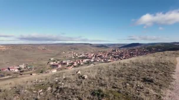Vista Panoramica Della Città Medievale Siguenza Dalla Cima Dei Monti — Video Stock
