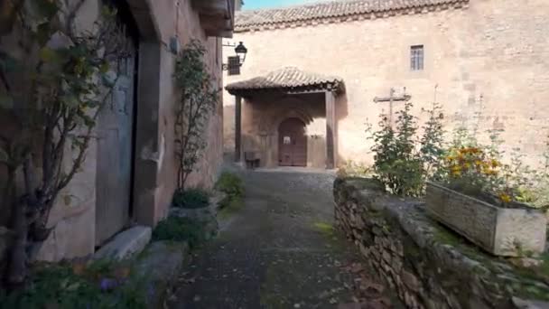 Igreja Pedra Velha Aldeia Medieval Palazuelos Província Guadalajara — Vídeo de Stock