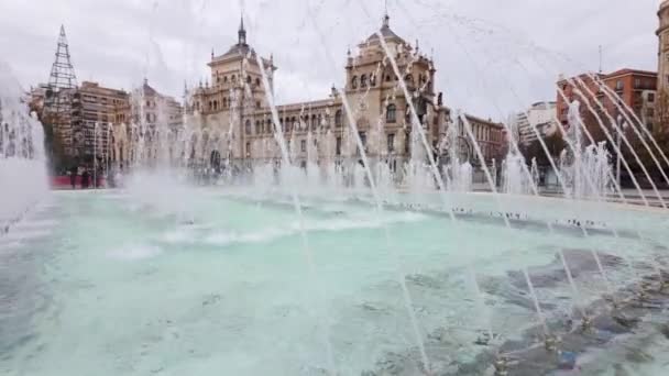 Grande Fontana Ornamentale Sul Paseo Zorrilla Nella Città Valladolid Spagna — Video Stock