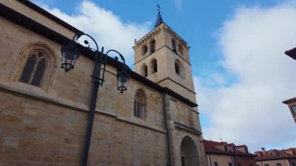 Campanario Antigua Iglesia Ciudad Castellana Aranda Duero — Vídeo de stock