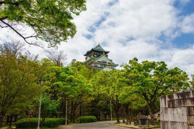 Burası Osaka Kalesi Chuo-ku, Osaka City 'deki Osaka Kalesi Parkı.
