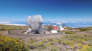 La Palma, Kanarya Adaları 'ndaki kozmosun gözlemlenmesi için astronomik araçların karmaşıklığı