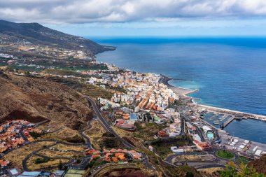 La Palma Kanarya Adası 'nın panoramik manzarası, Santa Cruz de la Palma