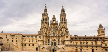 Santiago de Compostela Katedrali 'nin muhteşem panoramik manzarası. Yerleşim yeri, Dünya Mirası Bölgesi, Galiçya.